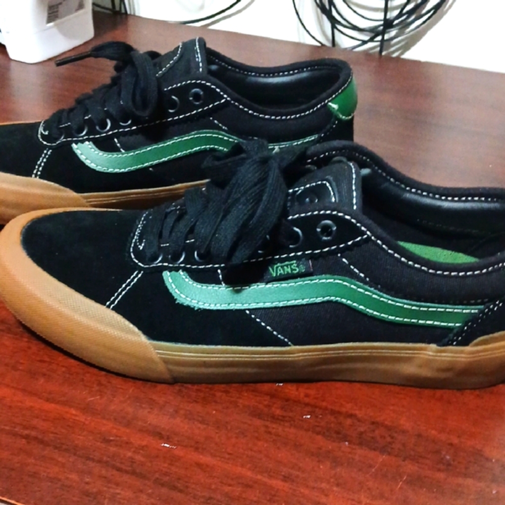 Brand new, never wore Vans size 8Men/9.5womens Black and Green Sneakers